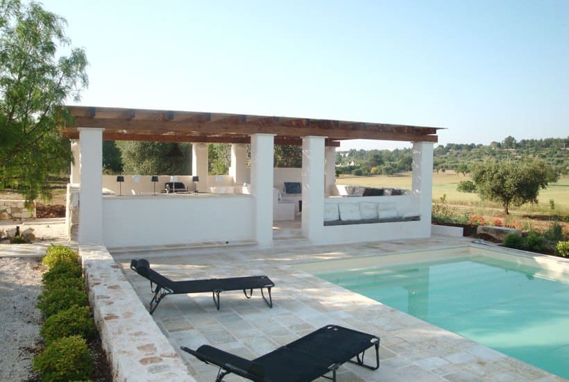 Outodoor of a restored farmhouse for rent in Cisterino, Puglia