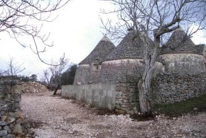 Turnkey trullo restoring in Puglia