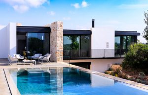 New build house with Swimming pool in Ostuni